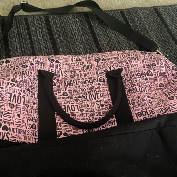 Victoria secret Duffle bag - Picture 2 of 2